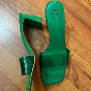 INC green sandals  💚💚